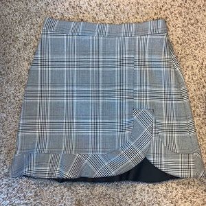 Zara woman gray plaid skirt